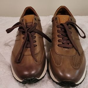 New Bruno Magli men's leather Sneakers